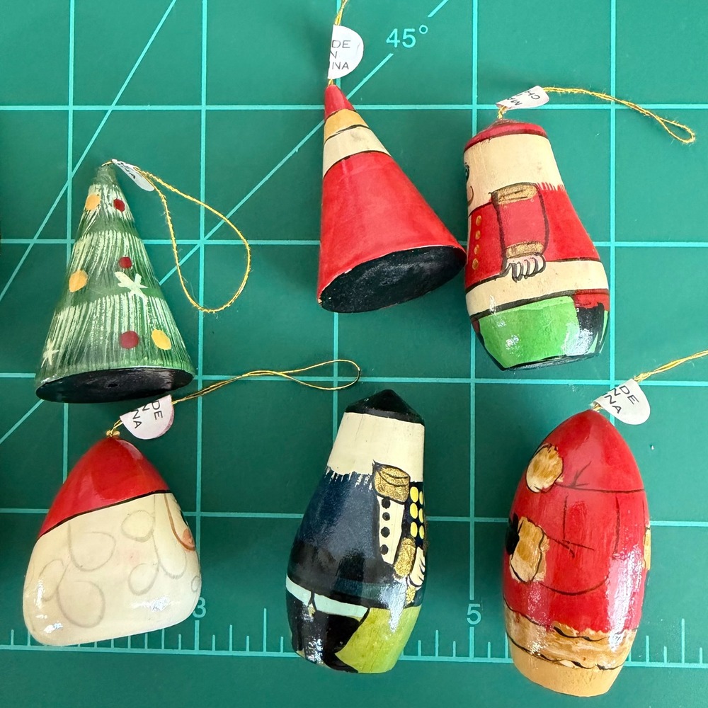 Lot of 38 Vintage Hand Painted Wooden Christmas Ornaments Santa Tree Angel Dolls - Picture 6 of 13